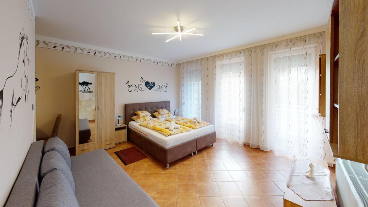Cristian Apartman Hajdúszoboszló Exterior foto
