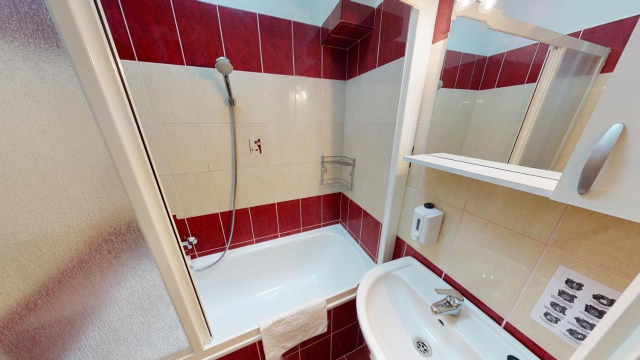 Cristian Apartman Hajdúszoboszló Exterior foto
